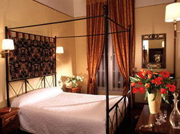 Paris hotels left bank: Hotel Saint Paul