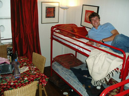 Luck Youth Backpackers Apartments Paris hostel