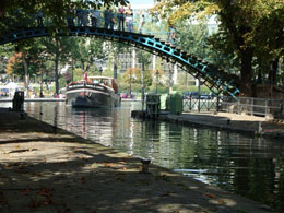 Paris sightseeing: Canal Saint Martin