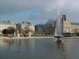 Relax in Tuileries after your visit to Arts Decoratifs