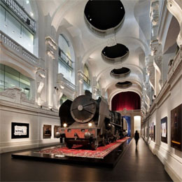 Arts Décoratifs Museum stages spectacular exhibitions
