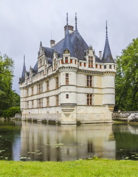 Azay-le-Rideau is the loveliest castle of the Loire