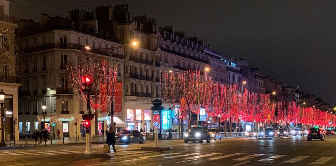 Champs-Elysées