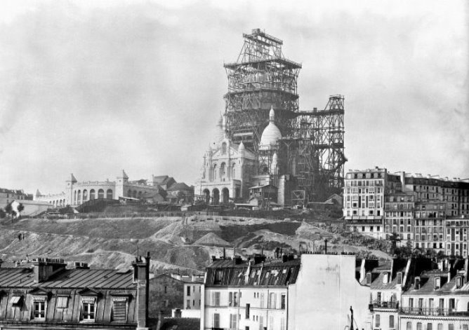 Construction of Sacré-Coeur in Montmartre