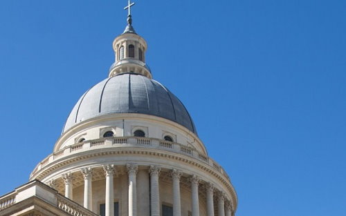 The dome of Le Panthéon towers over the left bank