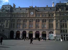 Gare Saint Lazare in Paris with trains to Versailles Rive Droite