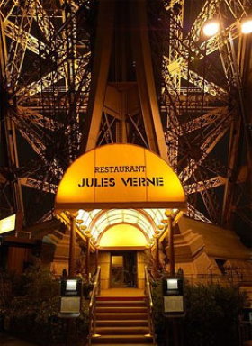 Jules Verne restaurant
