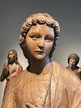 Statues in Musée de Cluny