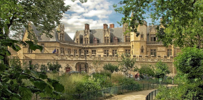 The Hotel de Cluny housing the Cluny Museum