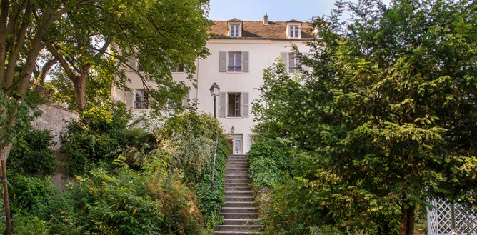 Musée de Montmartre is one of the loveliest Paris museums Montmartre Museum