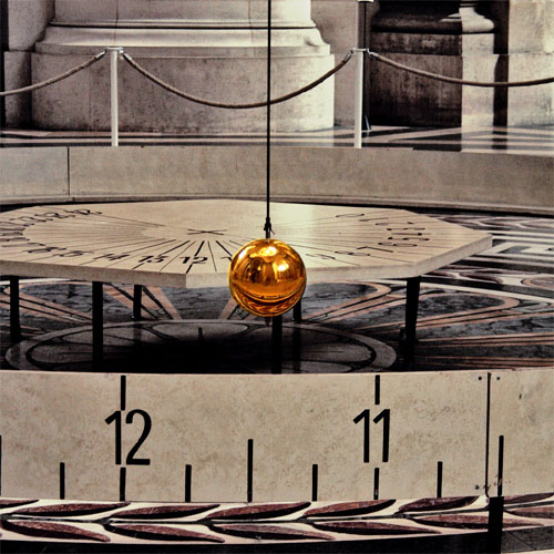Foucault's pendulum is in Le Panthéon