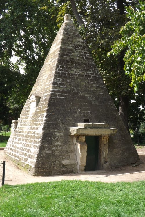 Pyramid in Parc Monceau