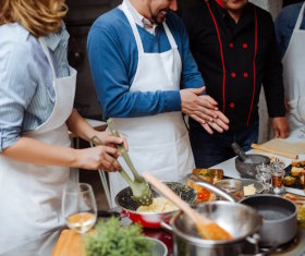 Cooking lessons in Paris are fun