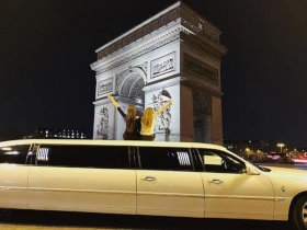 A limousine ride is ideal for a wedding annniversary