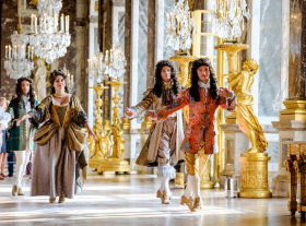 Royal serenade is staged in Hall of Mirrors