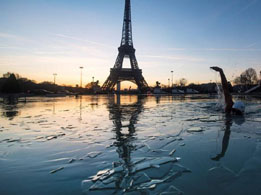 The frozen fountains of Palais de Chaillot