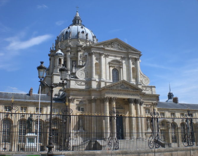 The facade of Val-de-Grâce